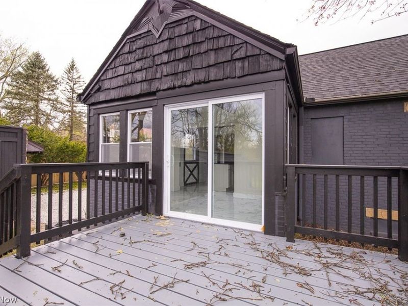 332 Solon Road, Bedford, OH 44146 Photo 10