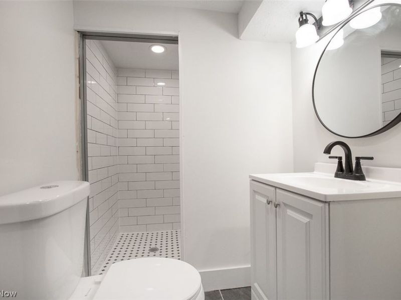 332 Solon Road, Bedford, OH 44146 Photo 40