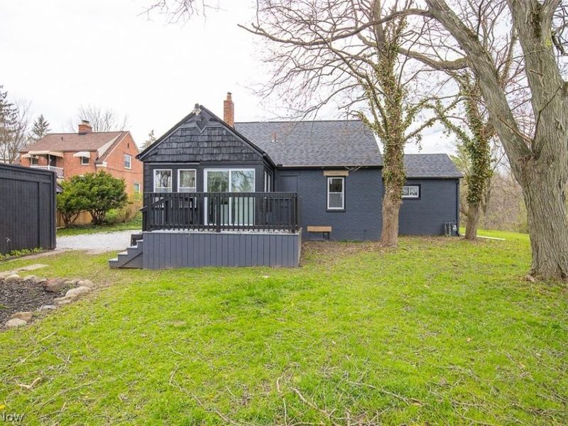 332 Solon Road, Bedford, OH 44146 Photo 6