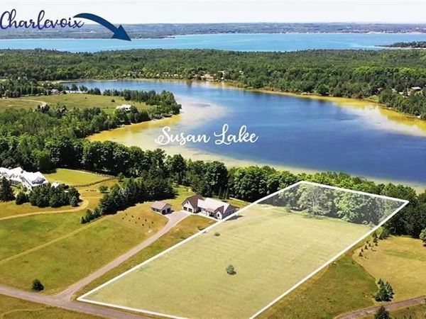 8247 Mulberry Lane, Unit Lot 17, Charlevoix, MI 49720