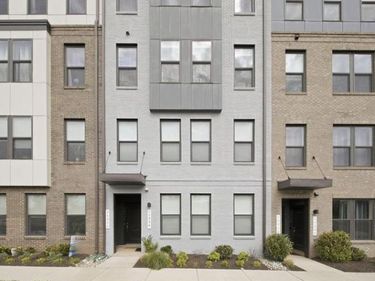 20354 NEWFOUNDLAND SQUARE , ASHBURN, VA 20147