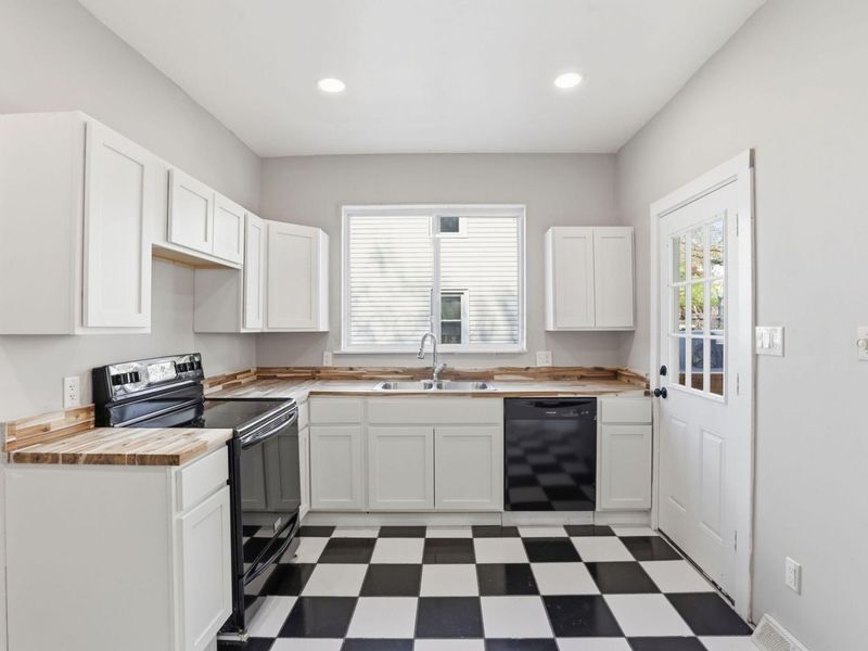 637 Lenox Avenue , Zanesville, OH 43701 Photo 20