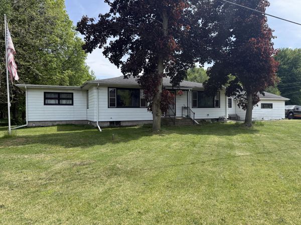 1034 Woodlawn Avenue, Michigan City, IN 46360