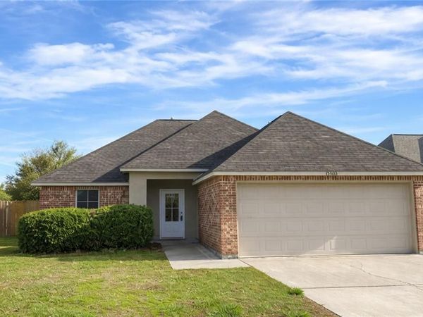 15500 OAKSTONE Drive , Prairieville, LA 70769