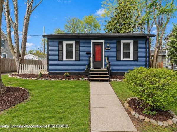 370 S Cedar Street, Williamston, MI 48895