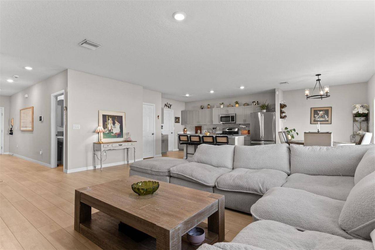 12920 Wellspring Drive , Lithia, FL 33547 Photo