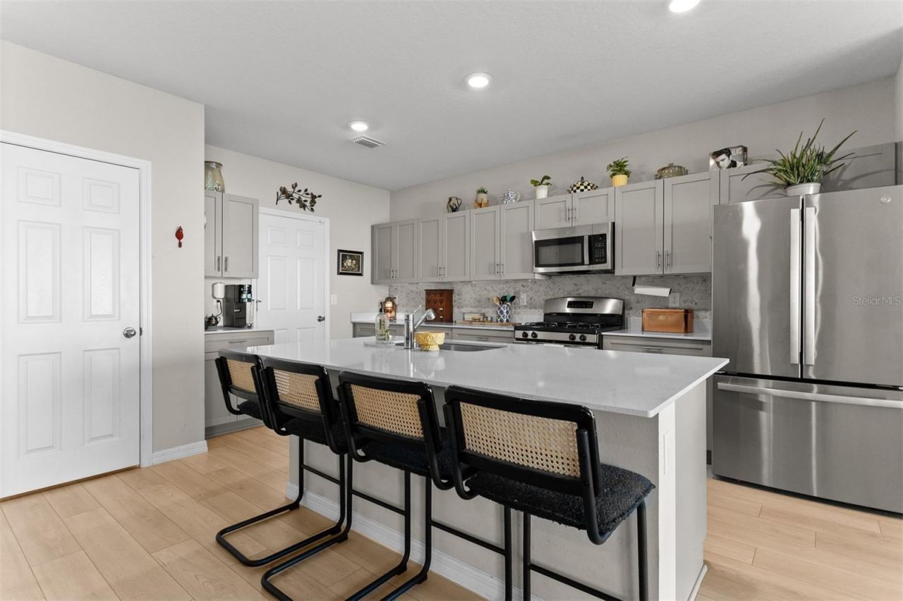 12920 Wellspring Drive , Lithia, FL 33547 Photo