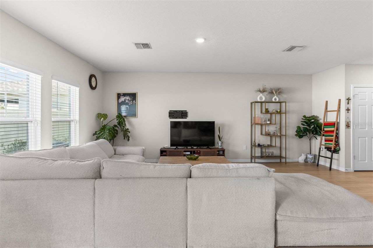 12920 Wellspring Drive , Lithia, FL 33547 Photo