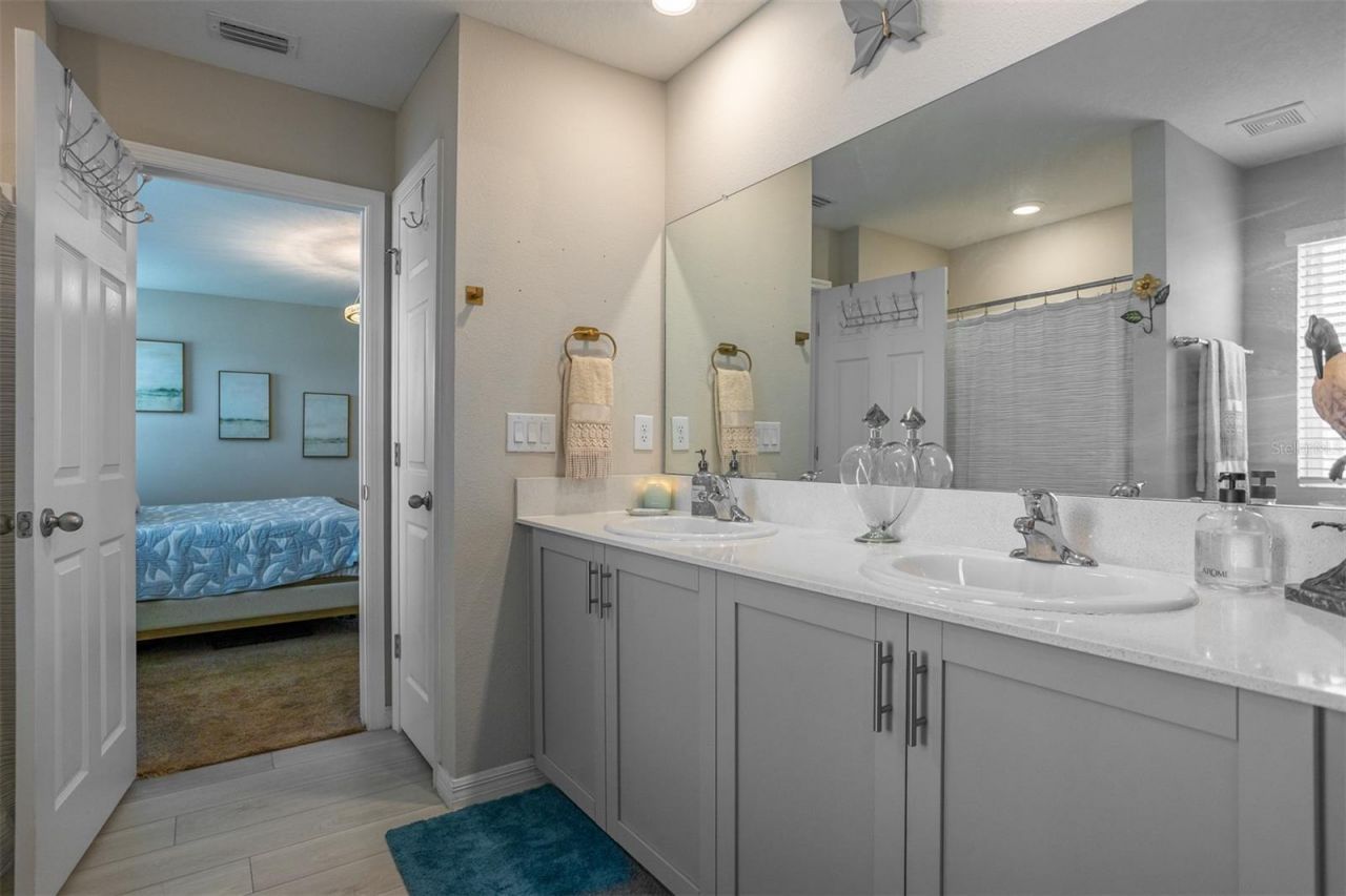 12920 Wellspring Drive , Lithia, FL 33547 Photo