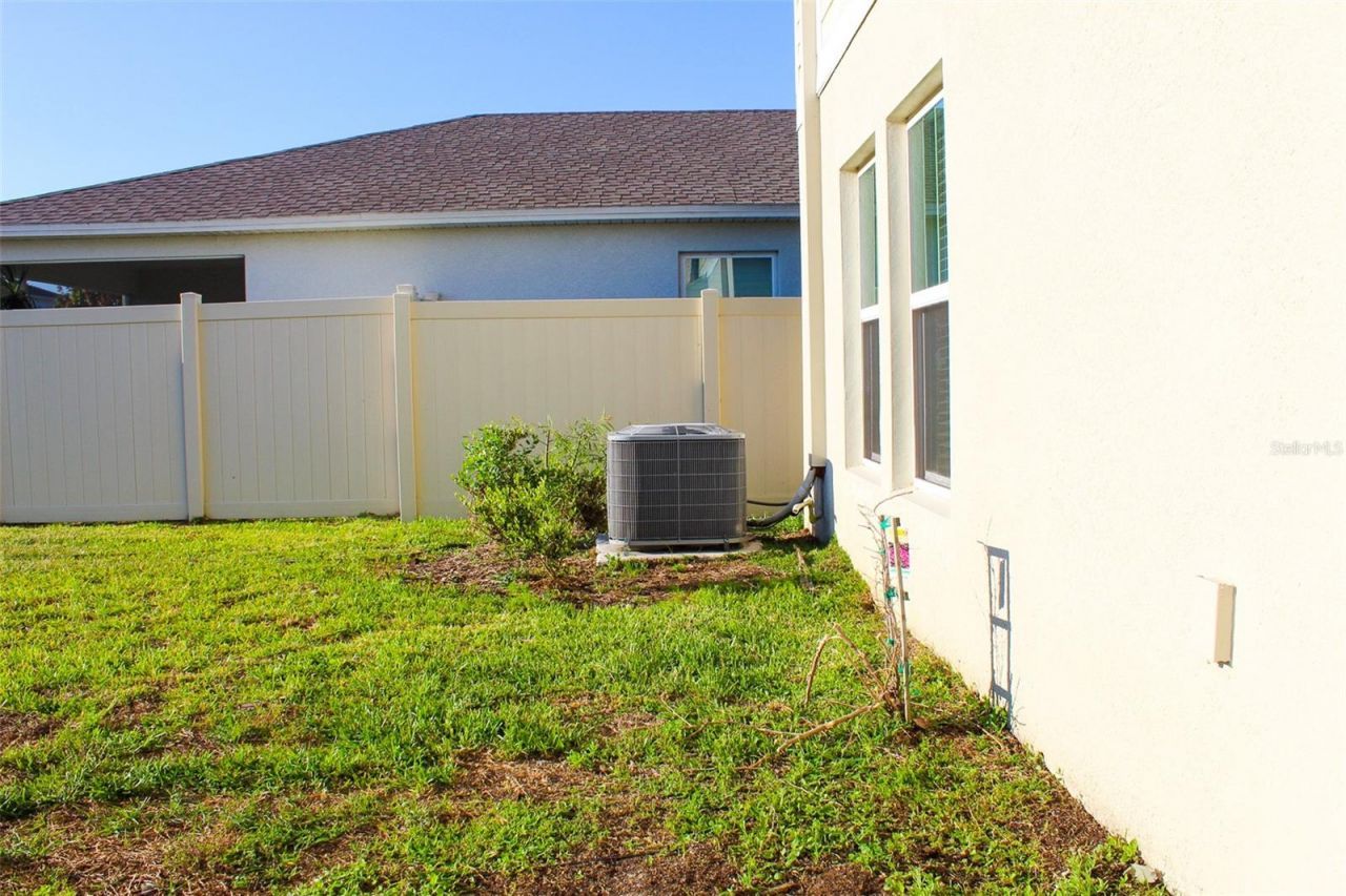 12920 Wellspring Drive , Lithia, FL 33547 Photo