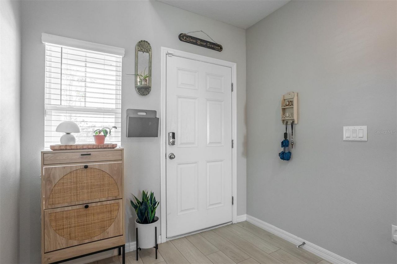 12920 Wellspring Drive , Lithia, FL 33547 Photo