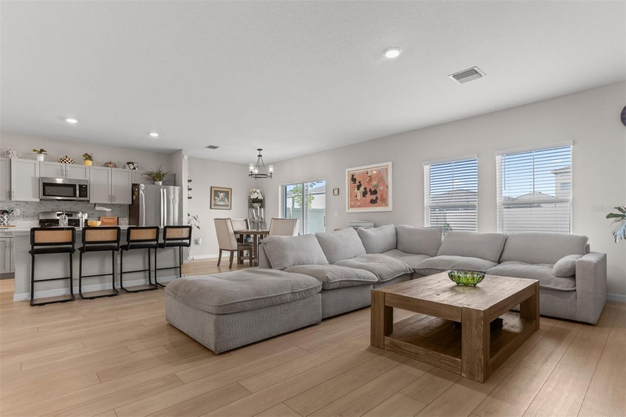 12920 Wellspring Drive , Lithia, FL 33547 Photo