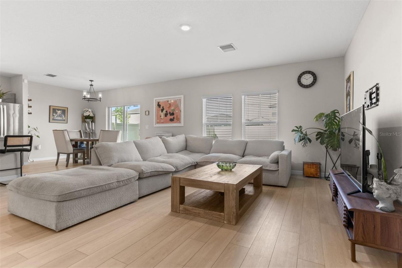 12920 Wellspring Drive , Lithia, FL 33547 Photo