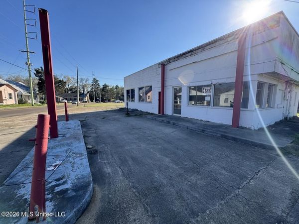 104 Homochitto Street, Natchez, MS 39120