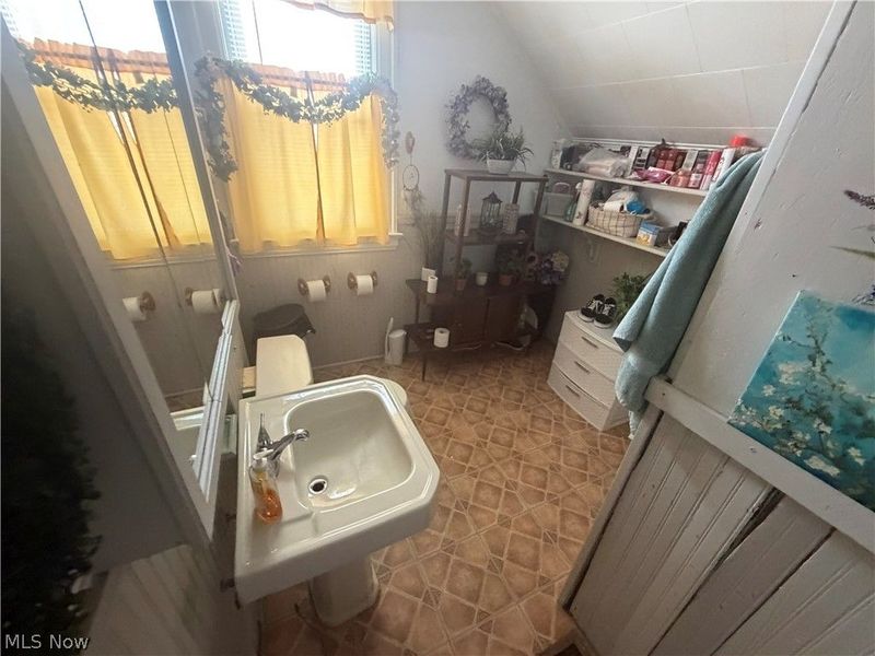 345 W 43rd Street, Ashtabula, OH 44004 Photo 11