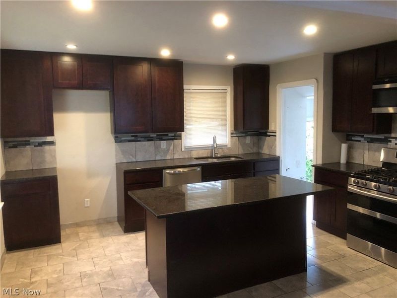 11303 Mccracken Road, Garfield Heights, OH 44125 Photo 4