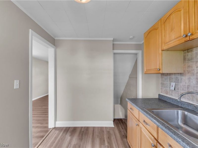 24891 Fisher Road, Euclid, OH 44117 Photo 11