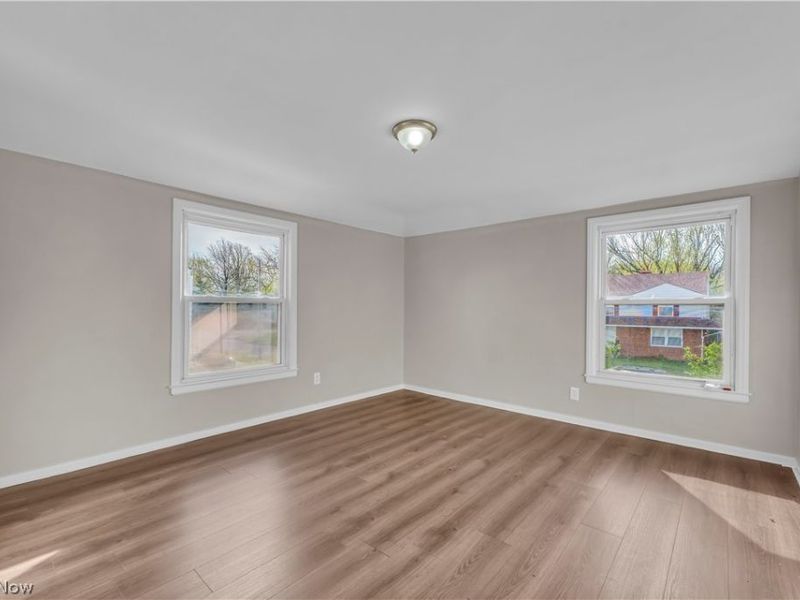 24891 Fisher Road, Euclid, OH 44117 Photo 12