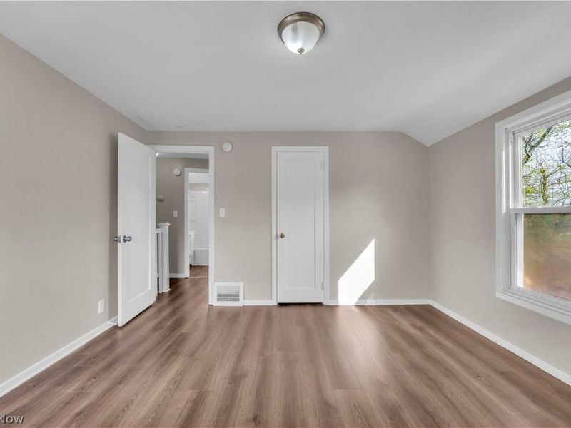 24891 Fisher Road, Euclid, OH 44117 Photo 13