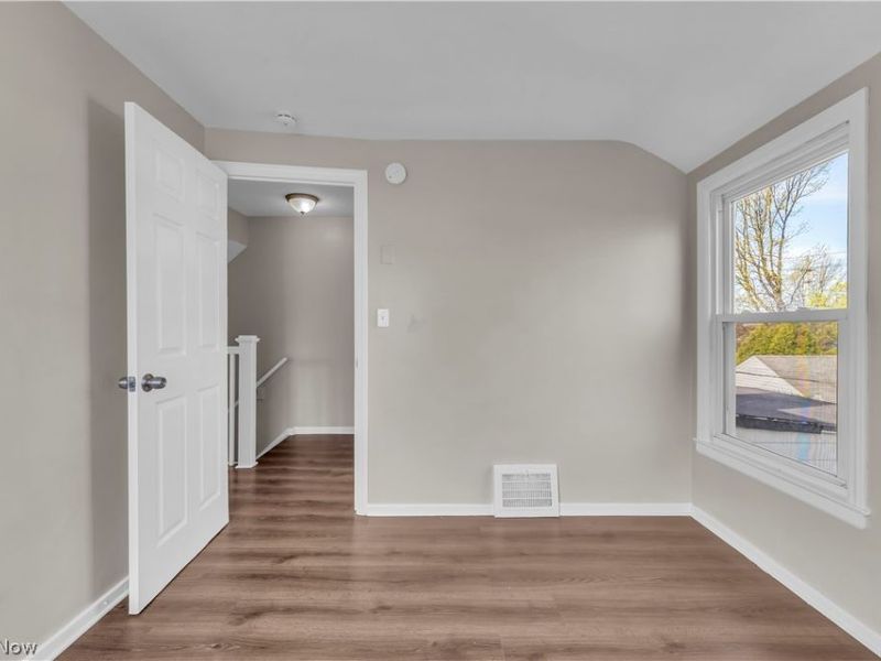 24891 Fisher Road, Euclid, OH 44117 Photo 15