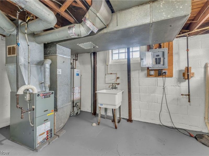 24891 Fisher Road, Euclid, OH 44117 Photo 20