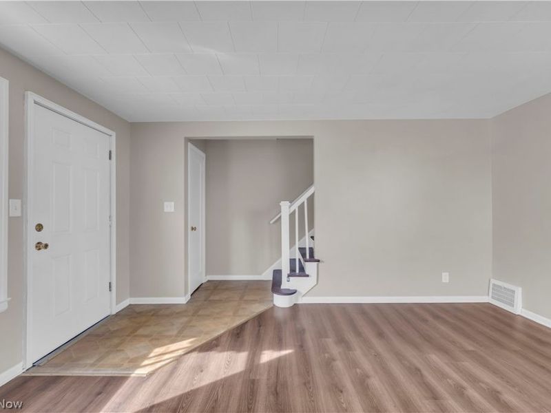 24891 Fisher Road, Euclid, OH 44117 Photo 4