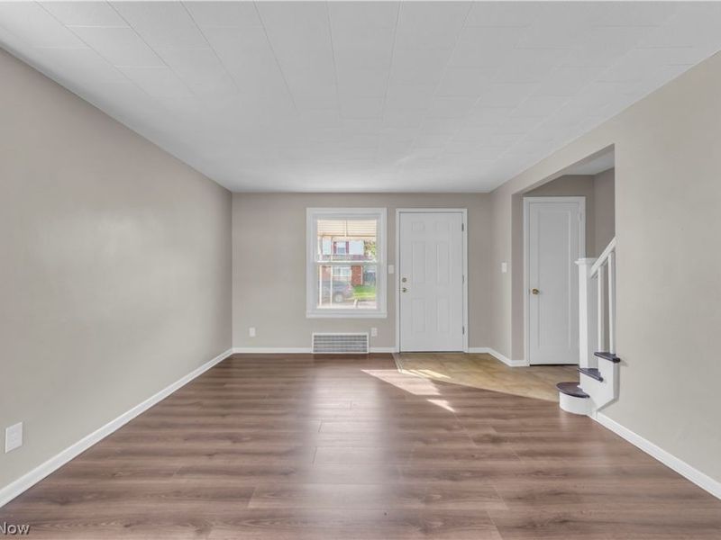 24891 Fisher Road, Euclid, OH 44117 Photo 6