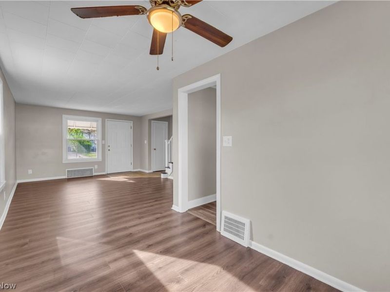 24891 Fisher Road, Euclid, OH 44117 Photo 7