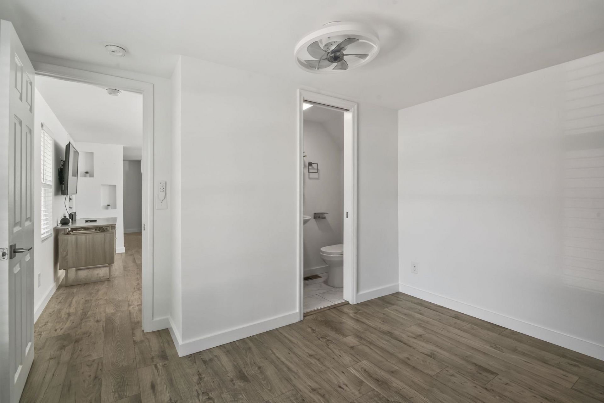 313 Cara Mia Ct  Photo 25