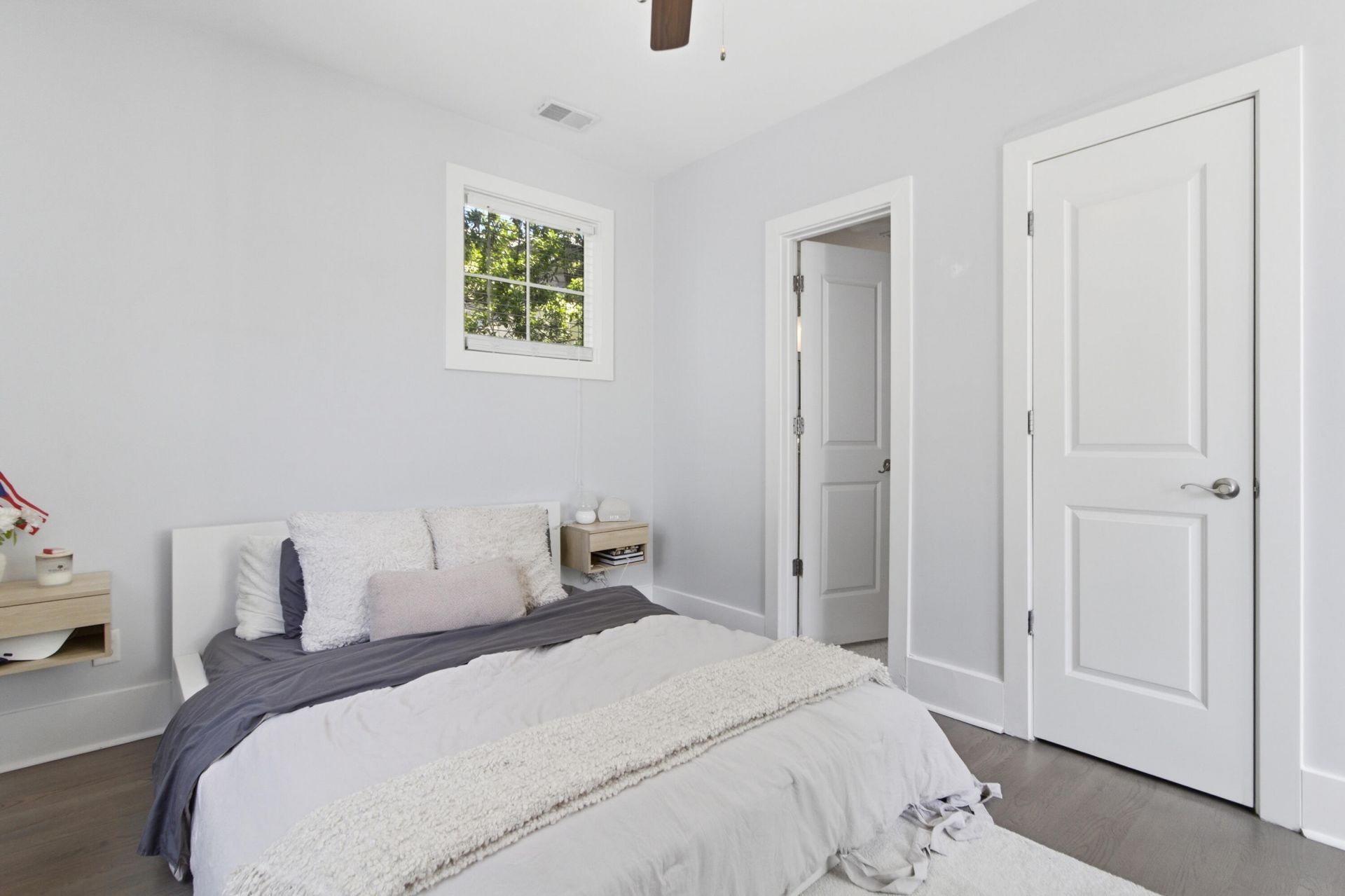 18 Corinne Street Photo 20