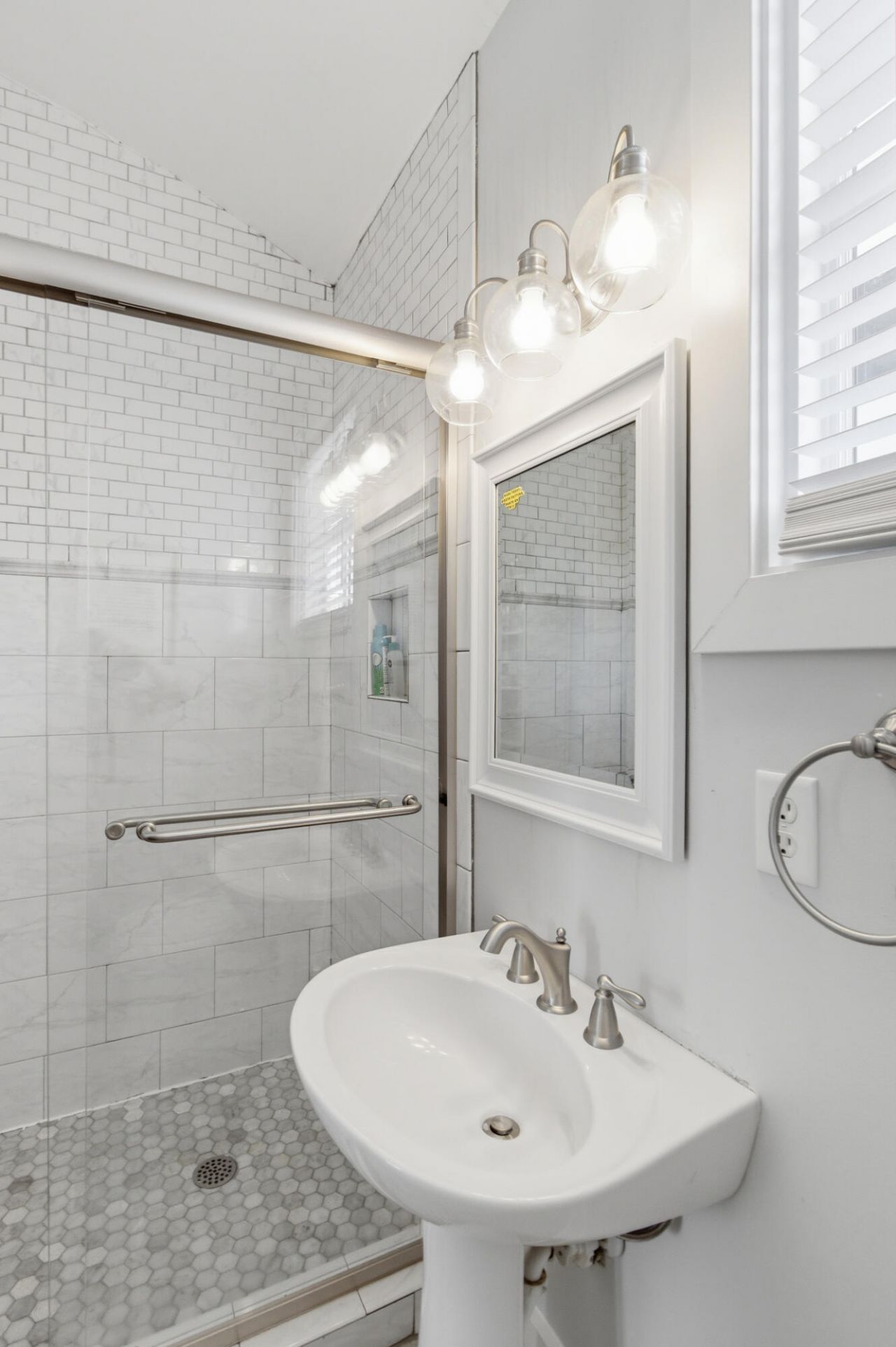 18 Corinne Street Photo 30