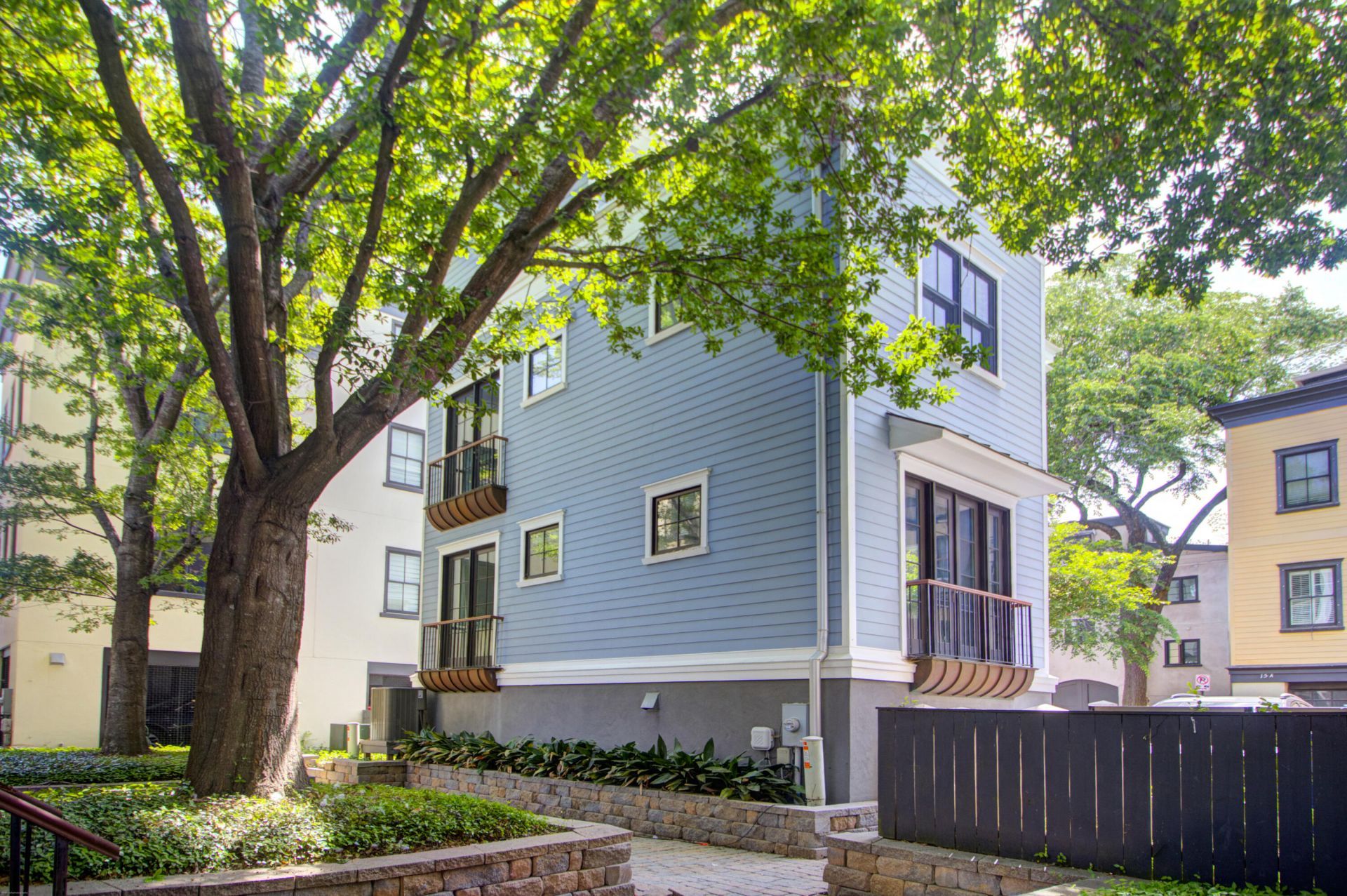 18 Corinne Street Photo 34