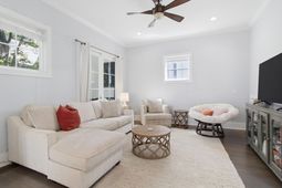 18 Corinne Street photo 4