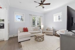 18 Corinne Street photo 4