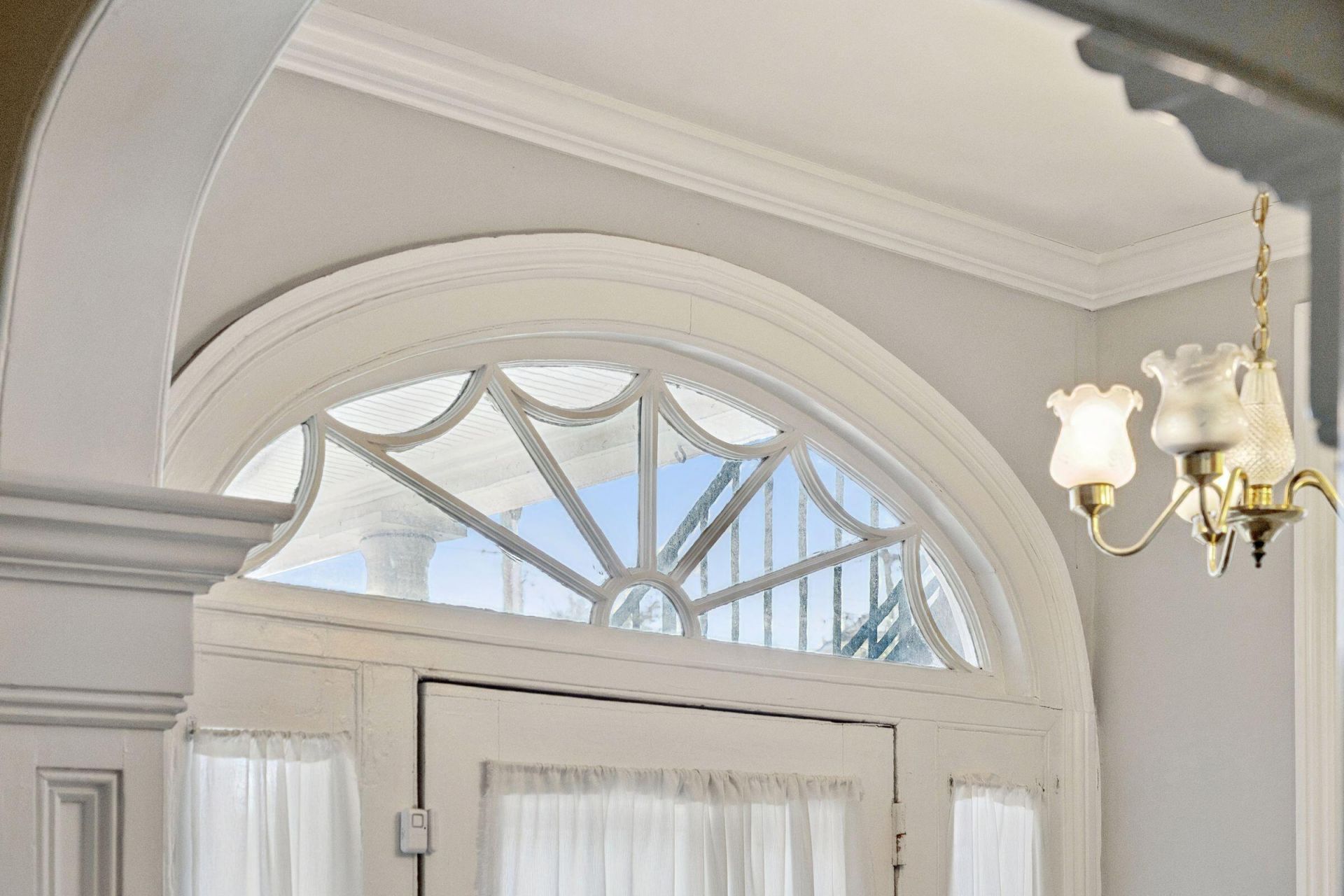 208 Calhoun Street Photo 12