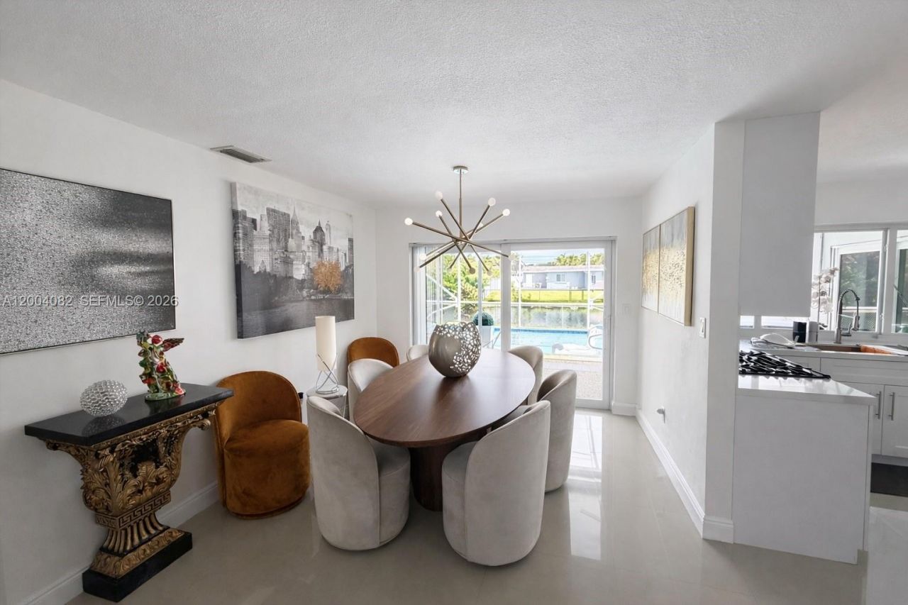 8085 NW 21st St , Sunrise, FL 33322 Photo