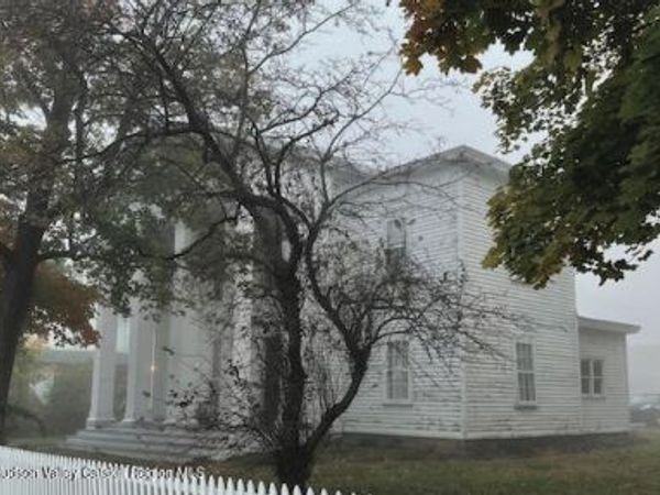 824 Warren Street, Hudson, NY 12534