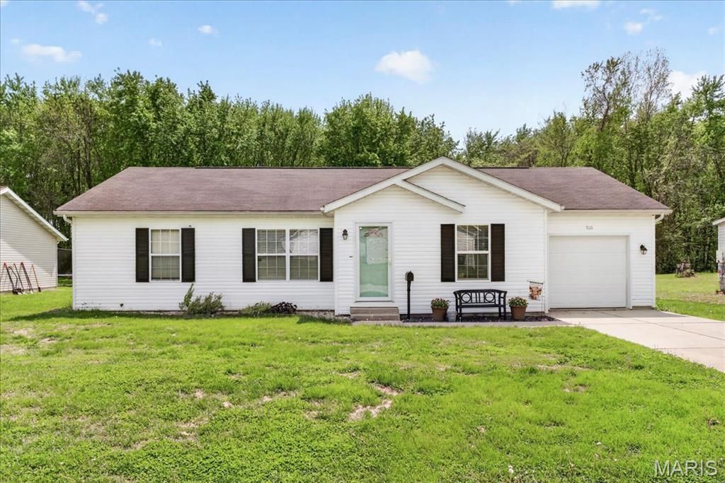 506 Monica Drive , Lebanon, IL 62254 Main Photo