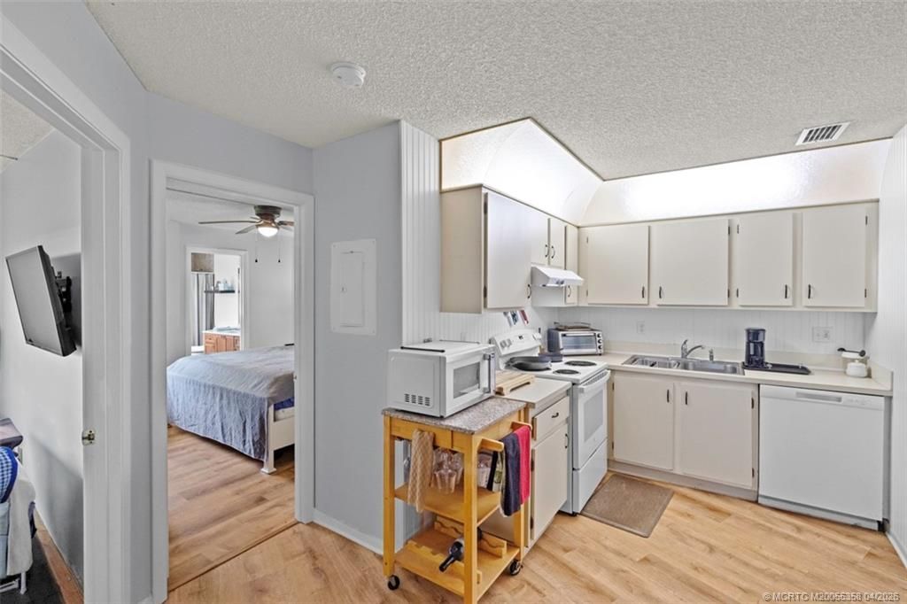 1943 NE Collins Circle, Unit 50, Jensen Beach, FL 34957 Photo