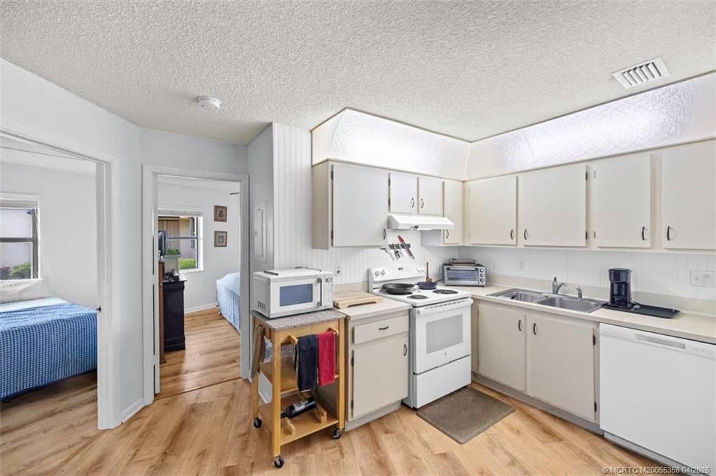 1943 NE Collins Circle, Unit 50, Jensen Beach, FL 34957 Photo