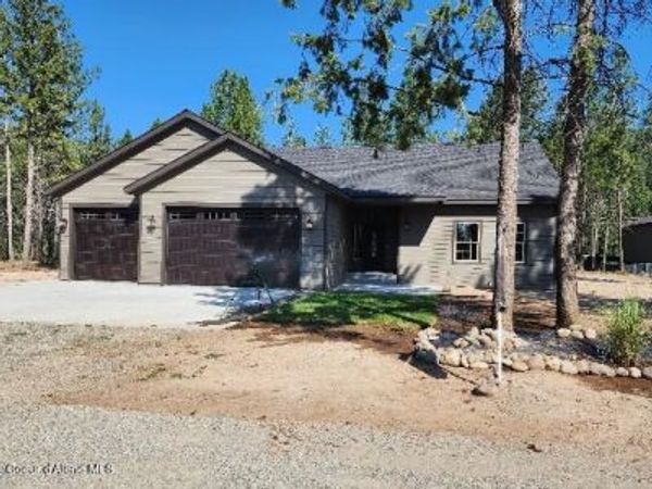 415 Elk RD, Moyie Springs, ID 83845