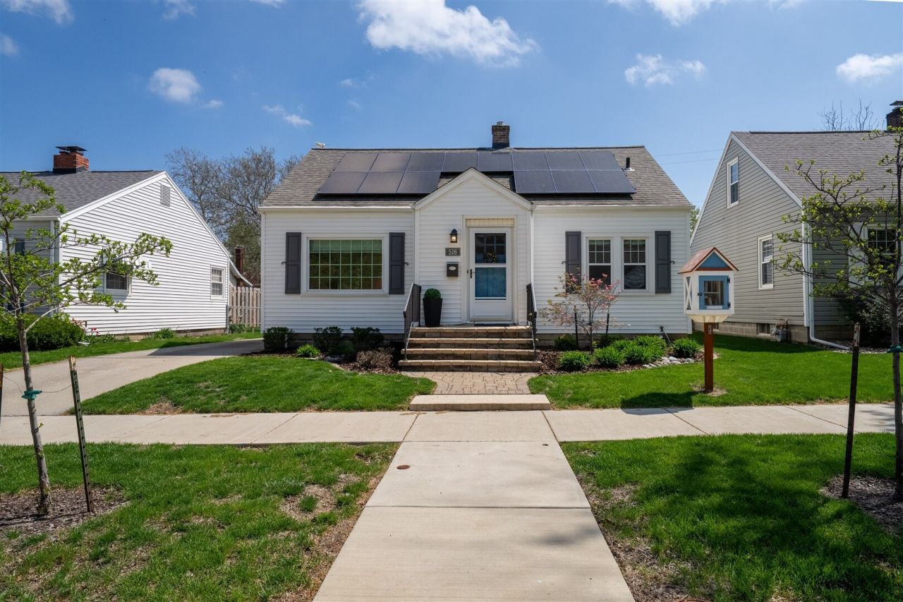 516 McGregor Street , Bloomington, IL 61701