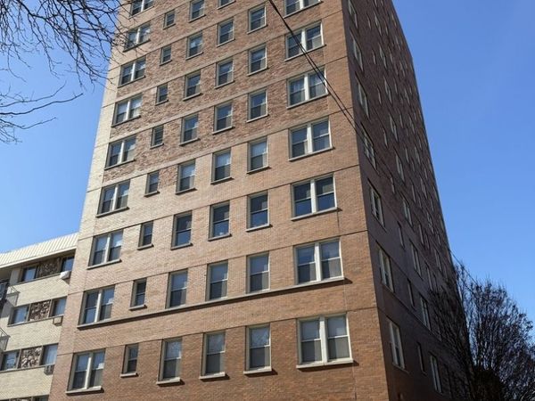 5400 S Harper Avenue , Unit 204, Chicago, IL 60615