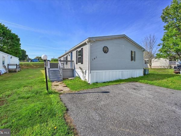 107 WHITE PINE AVENUE, HAMBURG, PA 19526