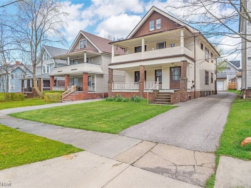 1695 Glenmont Road, Unit Lower, Cleveland Heights, OH 44118 Photo 2