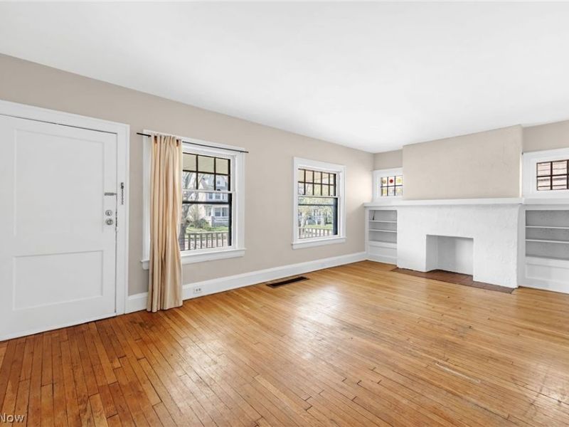 1695 Glenmont Road, Unit Lower, Cleveland Heights, OH 44118 Photo 6