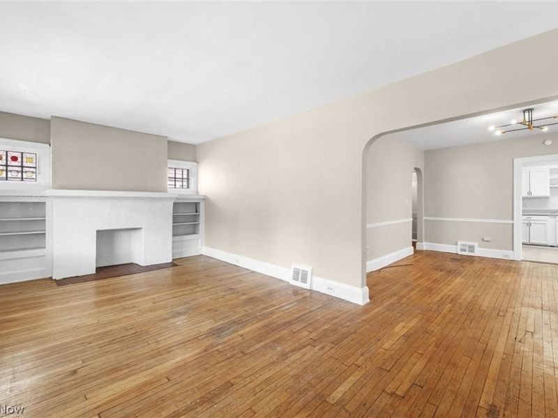 1695 Glenmont Road, Unit Lower, Cleveland Heights, OH 44118 Photo 9