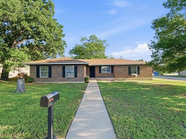 1400 Royal Lane, Cisco, TX 76437