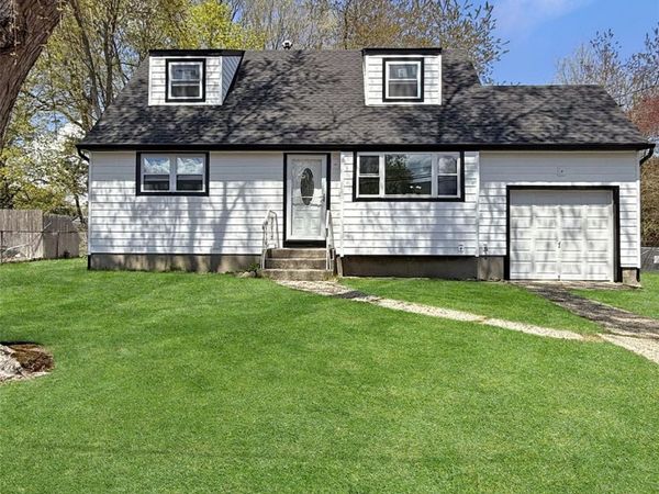 13 Winston Lane , Port Jefferson Station, NY 11776