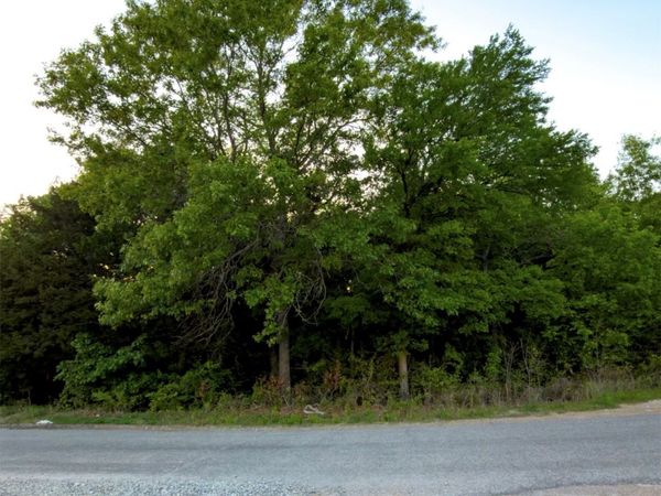 Bloomfield Road , Hendrix, OK 74741